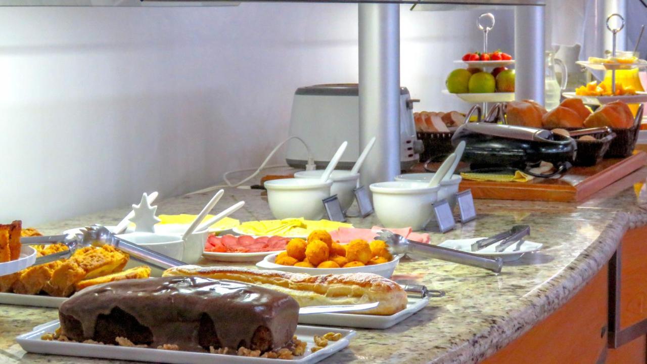 Hotel Vila Dos Alpes Treze Tílias Екстериор снимка