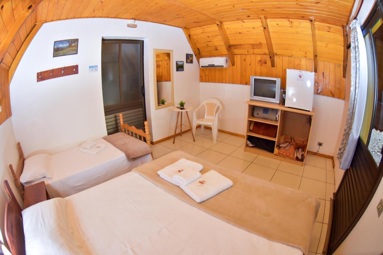 Hotel Vila Dos Alpes Treze Tílias Екстериор снимка