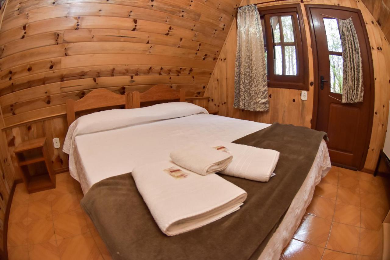 Hotel Vila Dos Alpes Treze Tílias Екстериор снимка