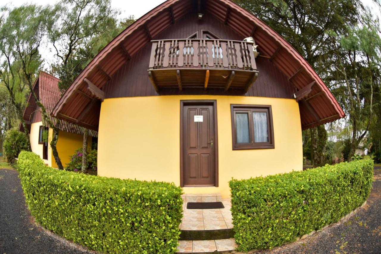Hotel Vila Dos Alpes Treze Tílias Екстериор снимка