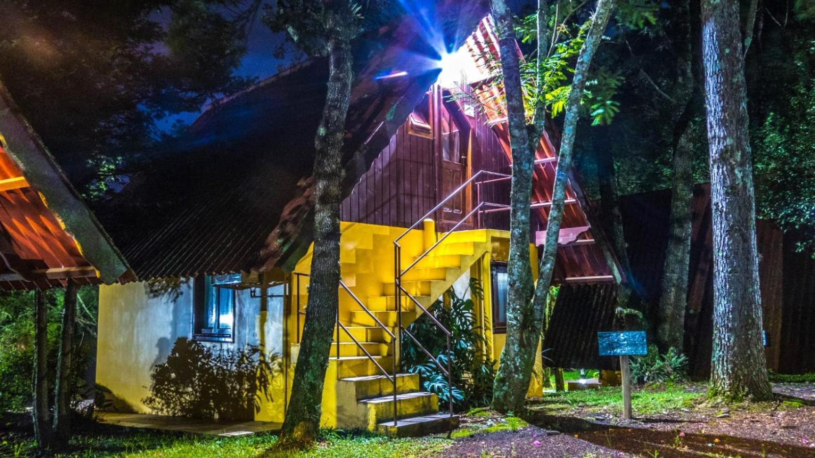 Hotel Vila Dos Alpes Treze Tílias Екстериор снимка